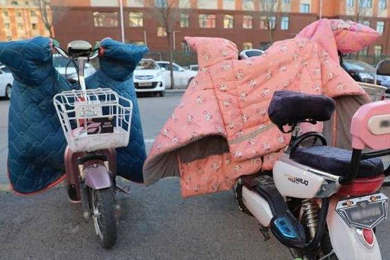 上海街头一女子突然倒地，满脸是血！很多人用过，已致多起意外！赶快赶快