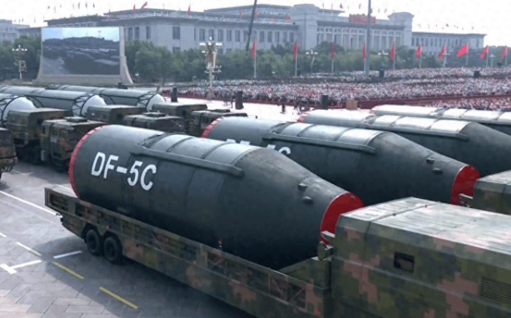 看完九三阅兵，特朗普大受刺激，以三军统帅身份，向全体美军下令