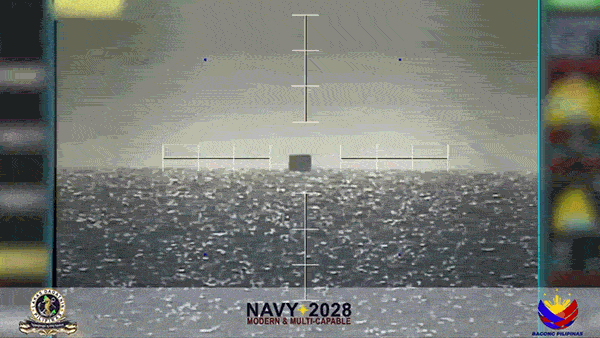 菲律宾海军精锐尽出，在黄岩岛附近直接开火，不料下一幕彻底破防