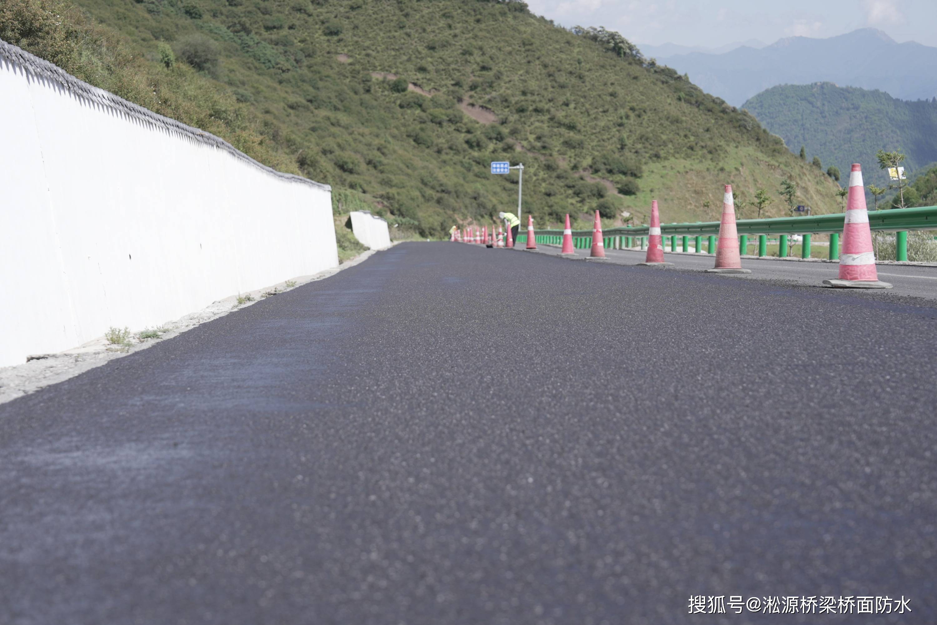 fyt水性沥青基防水涂料一桶多少钱,怎么卖的