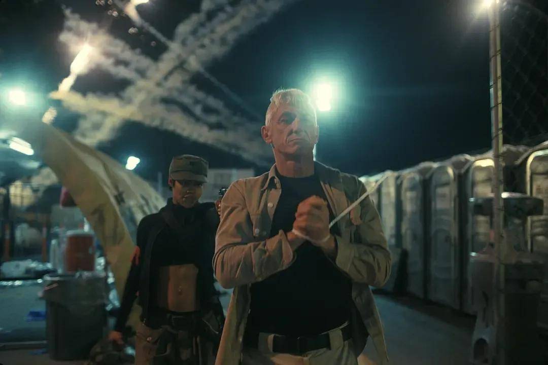 票房不济却成奥斯卡第一热门…小李子的新作《一战再战》值不值得超高评价？