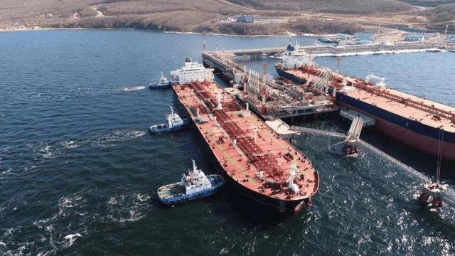 难怪特朗普急着访华,贸易数据送进白宫,中方一滴美原油未进